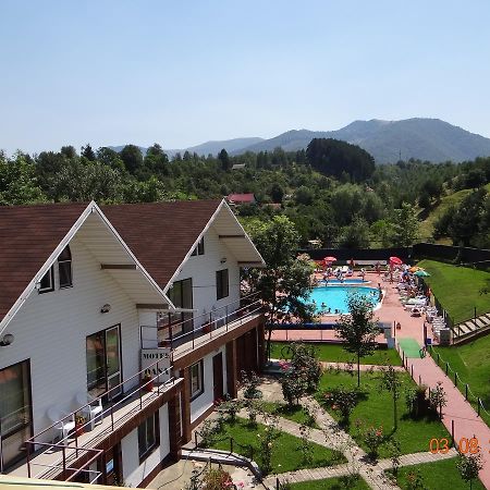 Cabana Pensiune La Brazi Vulcan  Dış mekan fotoğraf