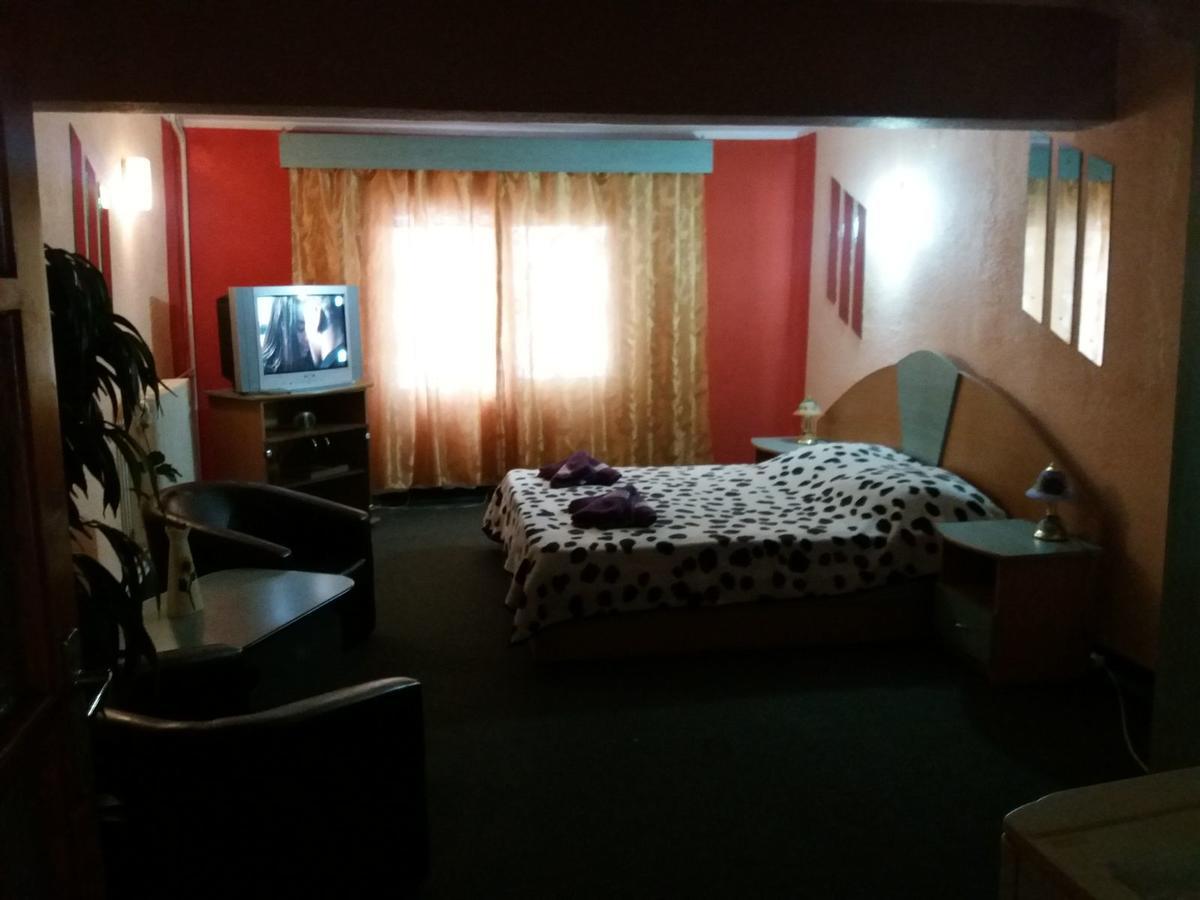 Cabana Pensiune La Brazi Vulcan  Dış mekan fotoğraf