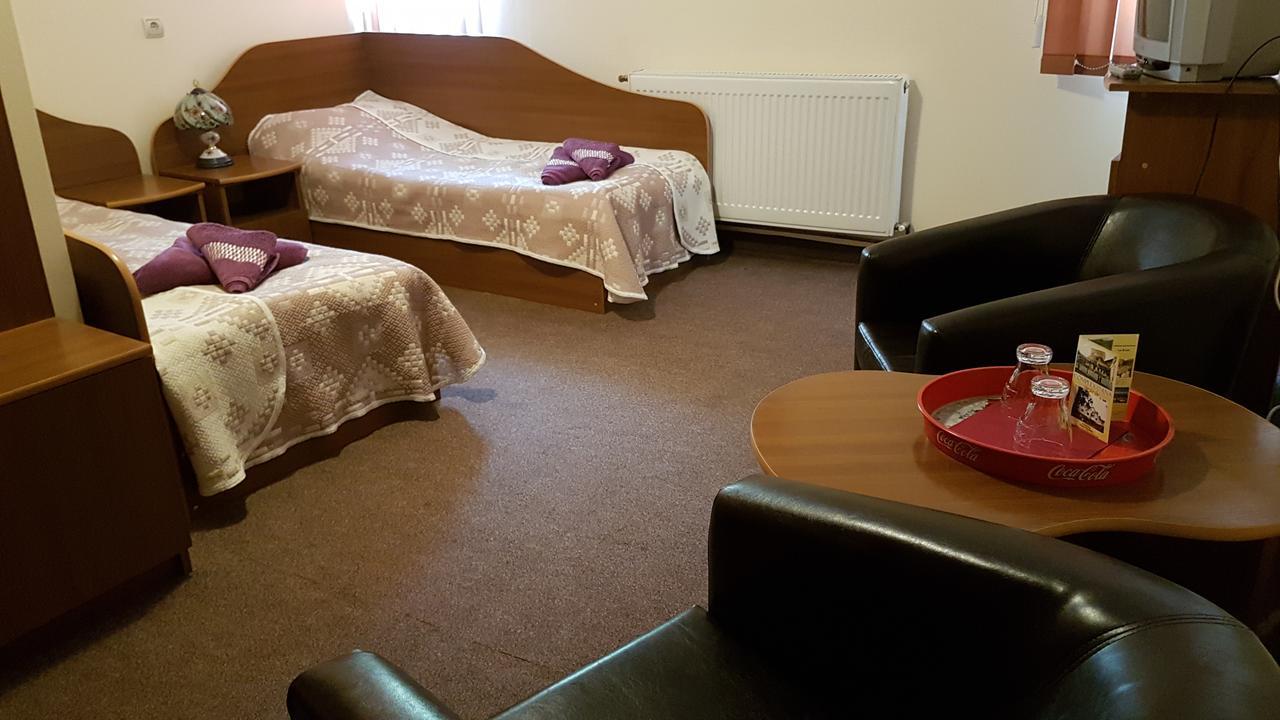 Cabana Pensiune La Brazi Vulcan  Dış mekan fotoğraf